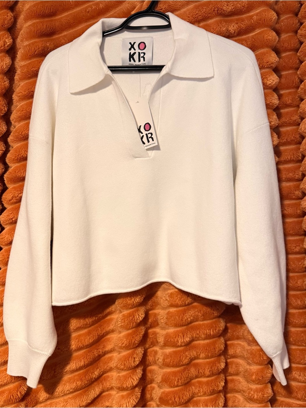 XO K R White Collared Knit Pullover Sweatshirt